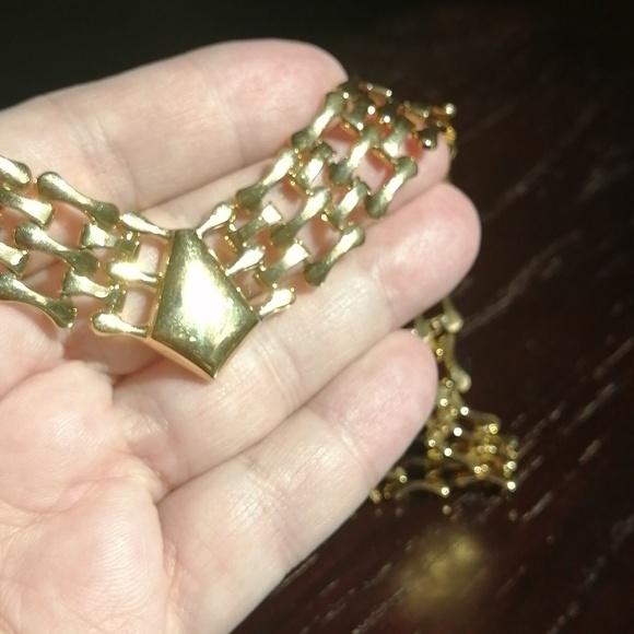 Gorgeous golden plated vintage Panther link necklace - Picture 6 of 6
